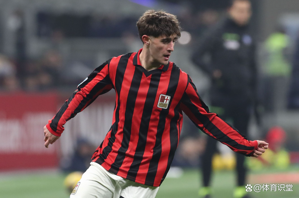 英雄联盟赛事下注 -AC米兰训练开放日;国际比赛日状态回暖引欢呼;葡超在即;心理建设被强调(塞布尔为了让老麦赢得比赛)