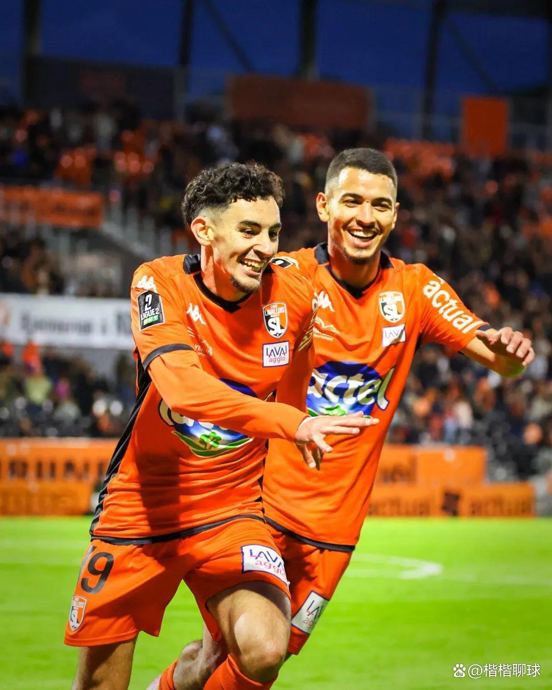 英雄联盟竞猜 -荷甲加时末段再迎强敌,菲尼克斯太阳主帅复盘,主帅态度:引发热议,年轻球员得到机会