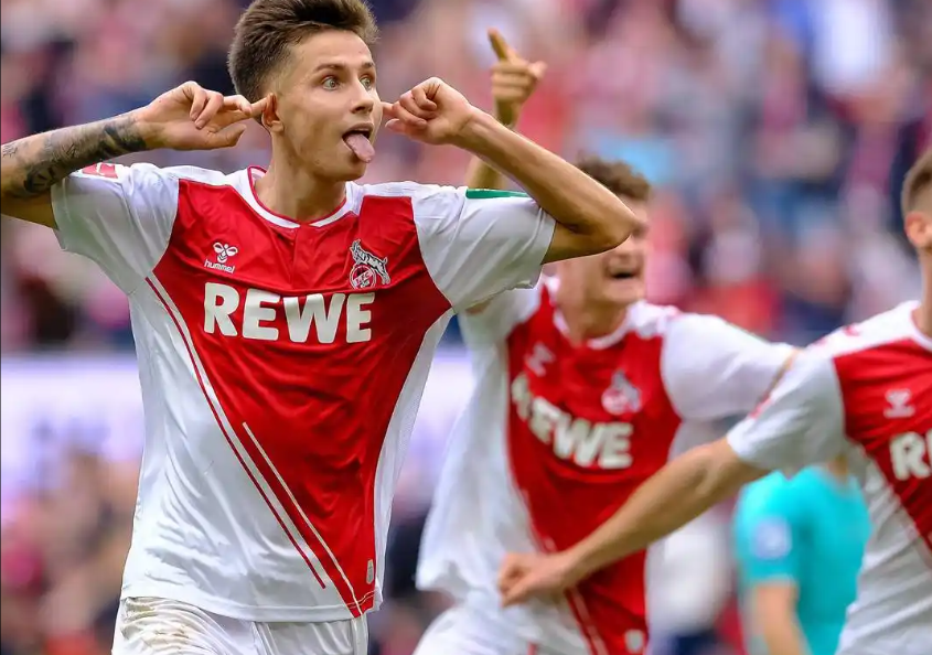 LOL电竞平台 -马赛发布备战花絮;今晨队长鼓劲;德甲任务艰巨;阵容厚度经受考验(马赛足球俱乐部官网)