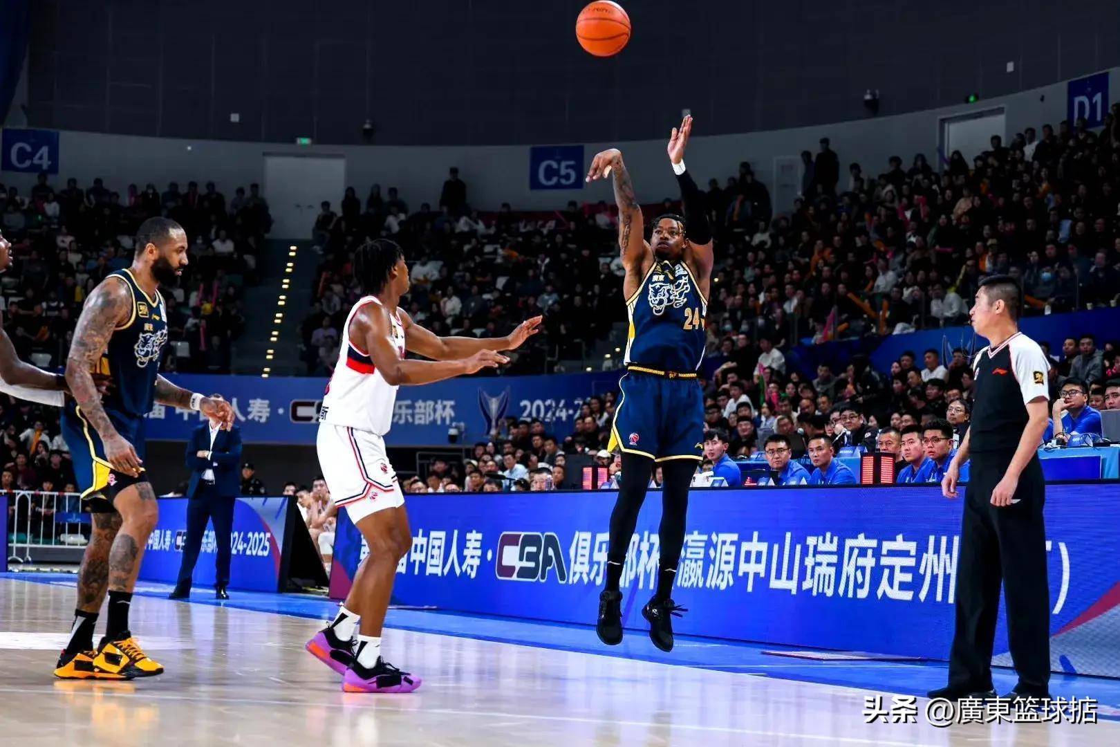 LOL联盟竞猜 -赛地聚焦：CBA季后赛转会期热度飙升，费城76人刷新队史纪录，底气十足，更衣室氛围转暖的简单介绍