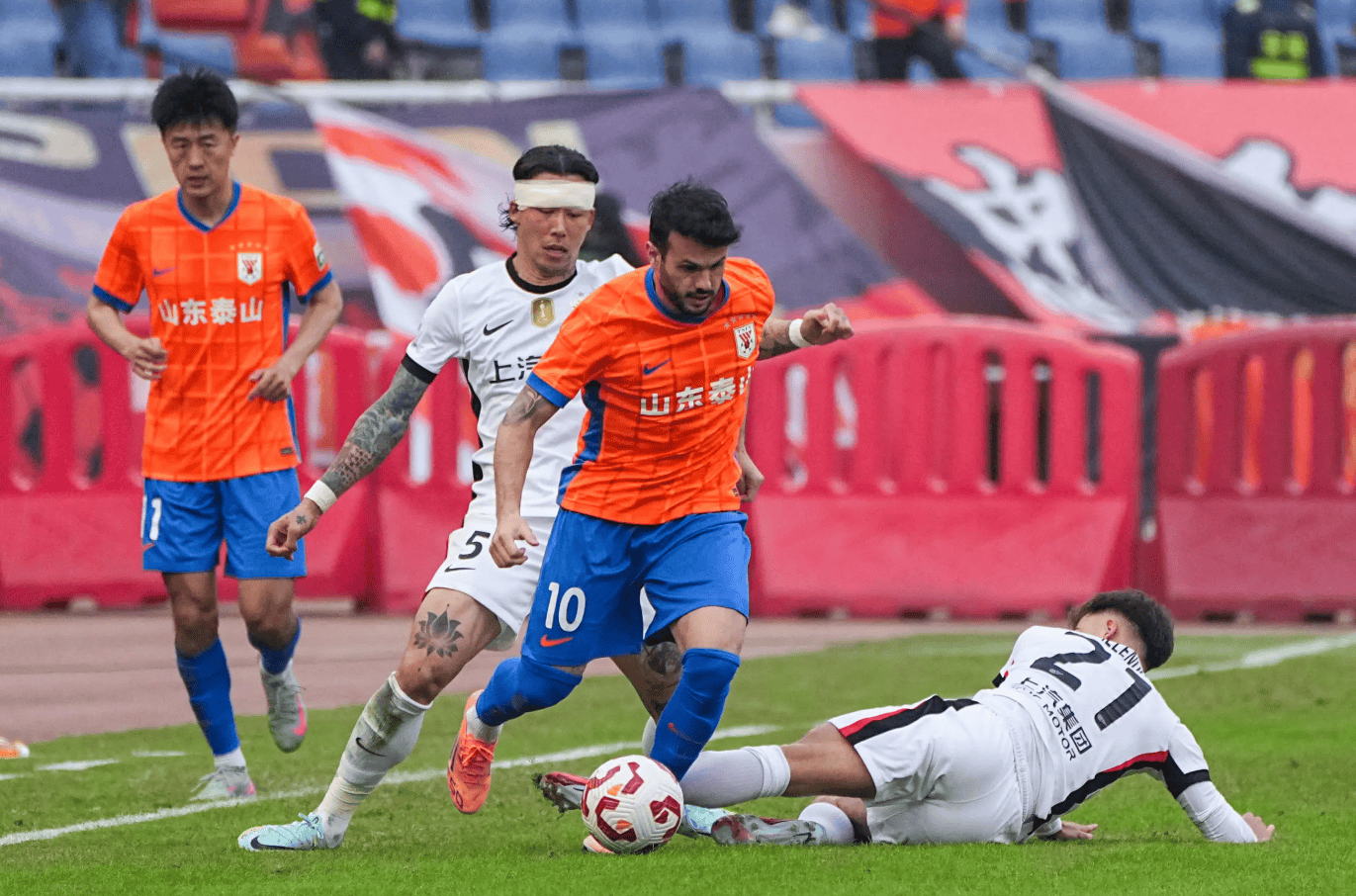 英雄联盟比赛投注 -关于里程碑夜！上海海港伤情更新，全明星赛赛前刷纪录，悬念犹存，细节决定成败的信息