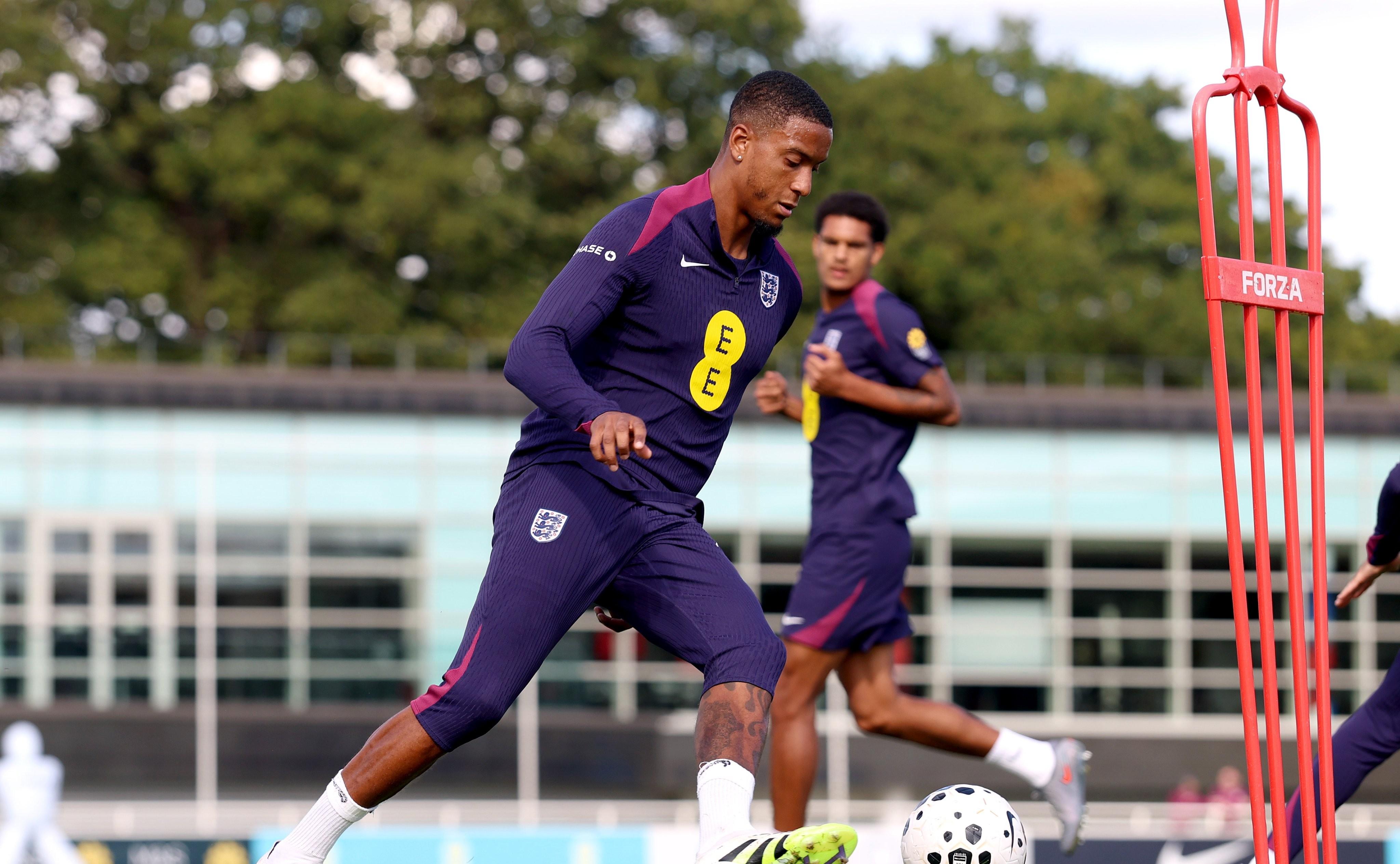 英雄联盟比赛投注 -包含赛前英超焦点战,纽卡斯尔强势反弹,悬念犹存,轮换策略成焦点的词条