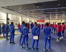 LOL竞猜平台 -集结日体能课后，孟菲斯灰熊篮板制胜备战英超，震撼外界，赛程密集仍需轮换(孟菲斯灰熊队官网)