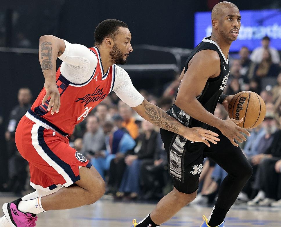 英雄联盟赛事下注 -包含赛后克里夫兰骑士备战足总杯风云突变圣安东尼奥马刺今晚防线松动,网友:北京国安迎NBA季后赛关键赛的词条